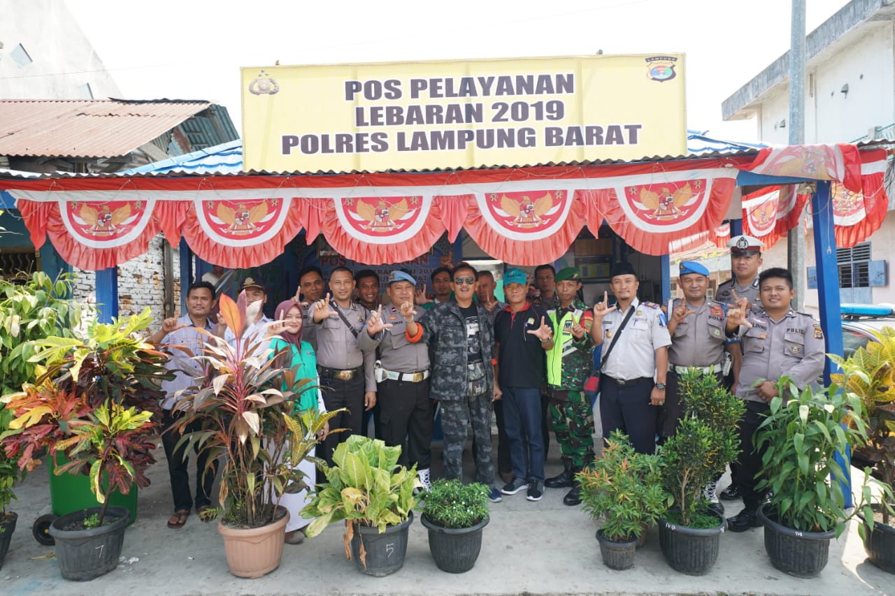 Bupati Pesisir Barat Monitoring POSKOTIS Terpadu Idul Fitri 1440H Bupati Pesisir Barat Monitoring POSKOTIS Terpadu Idul Fitri 1440H