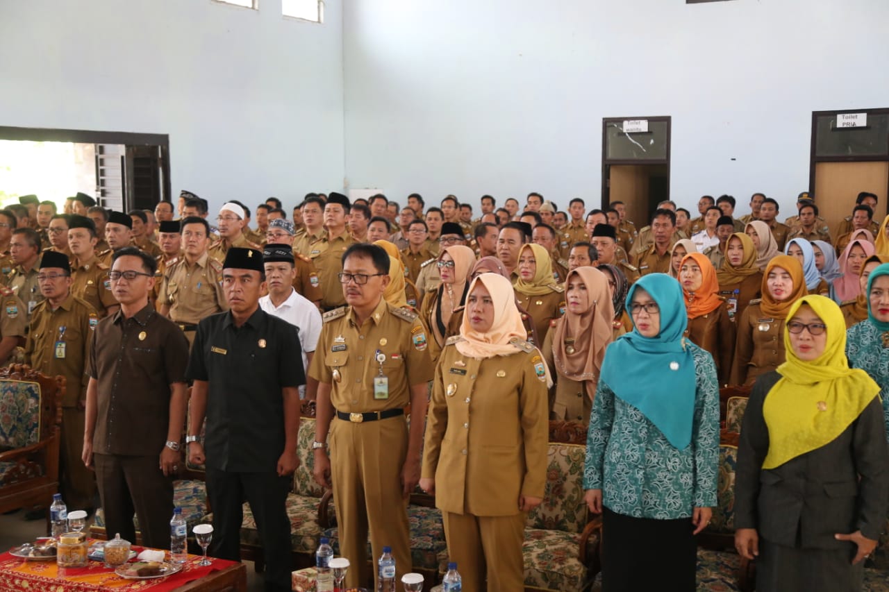 Pemkab Pesisir Barat menggelar halal bihalal Hari Raya Idul Fitri 1440H