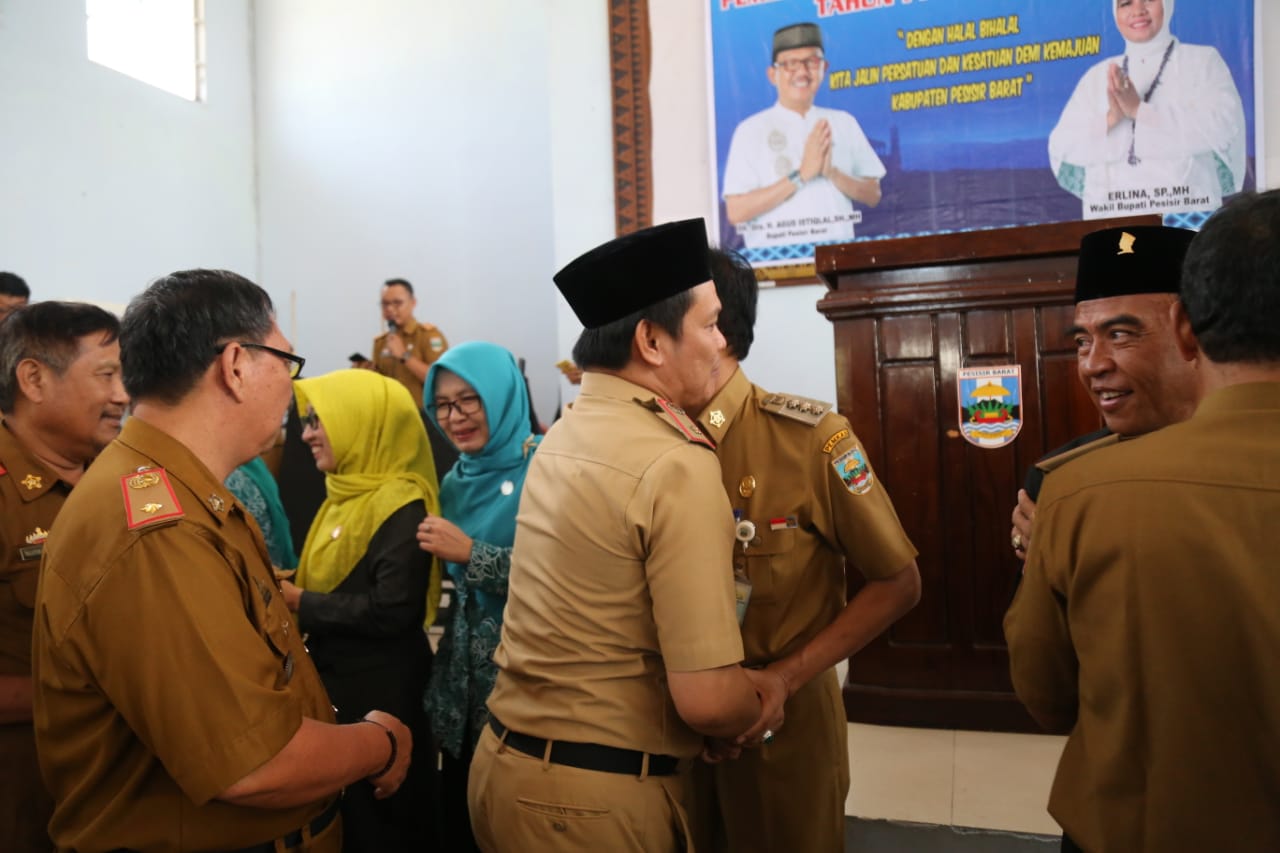 Pemkab Pesisir Barat menggelar halal bihalal Hari Raya Idul Fitri 1440H