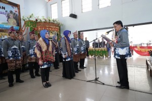 Bupati Pesisir Barat Melantik 32 Dewan Kesenian Periode 2019-2024